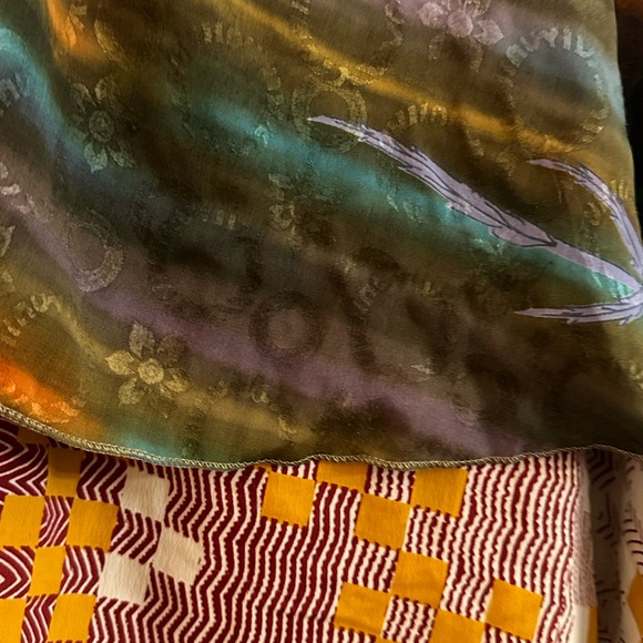 Recycled and repurposed sari fabric wrap skirt - Picture 6 of 11